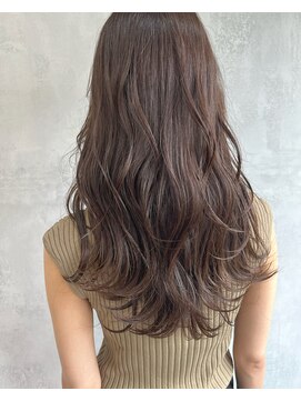 キチ(kichi.) [kichi.] セミロング×くすみベージュ