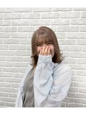 切りっぱなしロブ×ミルクティーベージュ