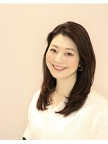 アンベリールフルー(EMBELLIR fleur)&nbsp;上品なシンプルレイヤー　３０代４０代５０代青山表参道