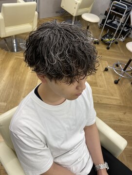 アレス バイ シカ 神戸三宮元町店(ALLES by Cica) 波巻きツイストスパイラルパーマツーブロック刈り上げ