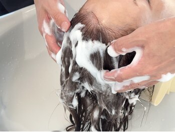 ナティ(nati)の写真/大人気☆《炭酸クレンジングスパ》で,ベタつき・ニオイの原因を除去!40代～分泌される[過酸化脂質]に着目!