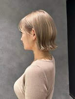 ケーツーナゴヤ(K two NAGOYA)&nbsp;外国人風カラーホワイトベージュ【ktwo名古屋/栄/矢場町/栄町】