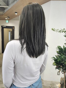 イット(it.) it. YUI ブリーチなしWカラー オリーブグレージュ