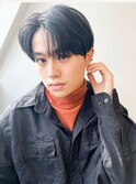 黒髪マッシュグランジパーマコンマバング爽やかメンズカット