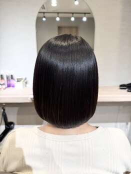 骨格や自宅での再現性を重視したカット技術◎悩み解消やイメチェンもお任せください！