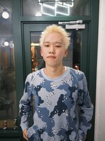 ウェルネス(Wellness) 金髪スパイキー