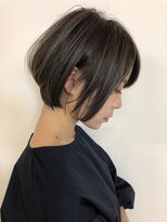 キアラ(Kchiara) 前下がりショート/ハイライト/kchiara天神川野直人