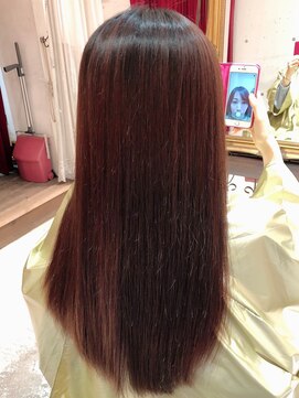 大嶋直樹の美容室 表参道 高難易度縮毛矯正＝手で乾かしただけです。本当です。