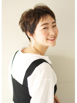 サーカス バイ ビュートリアム 青山(CIRCUS by BEAUTRIUM) 大人可愛い すっきり ハンサムショート 小顔 表参道 美容室