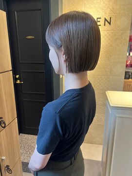 ジアン バイ ミルボン 西宮ガーデンズプラス(GIEN by milbon) 切りっぱなし/ショートボブ/ミルクティブラウン/濱田 実果