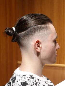 ダウバーバーショップ 表参道(DAU BARBER SHOP) マンバン　フェードカット　メンズヘア