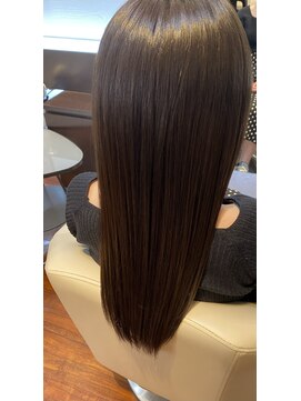 アウリィ(Aulii) 暗めグレージュカラー×トリートメント