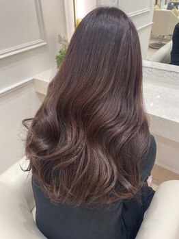フェリー 有明ガーデン店(FEERIE)の写真/【AVEDAカラー】髪にも頭皮にも優しく大人女性からの高支持を獲得!艶と質感を堪能できる上質カラー【有明】