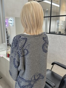 ムード タテマチ(mood tatemachi) 抜きっぱなしブロンド×レイヤーボブ！