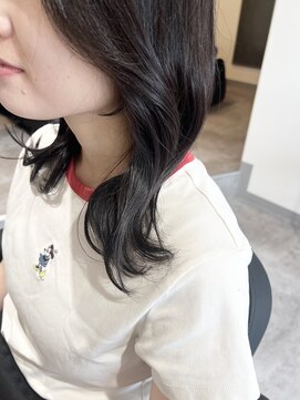 リルノーティス(Lil notice) 軽めの外ハネミディ