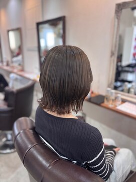 オリーブグレー