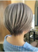 グレイヘアボブ