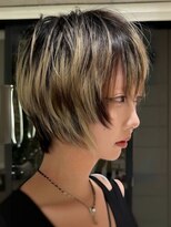 シティ オモテサンドウ(CITY omotesando)&nbsp;ブロンドハイライト×ショートレイヤー