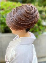 ブリエ(briller) TAKAKOstyle☆スジデザイン夜会巻き