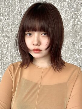 ローネス(LONESS) 顔まわりのレイヤーカットで抜け感を◎