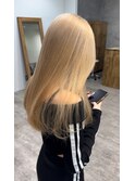 クリームホワイトブロンド