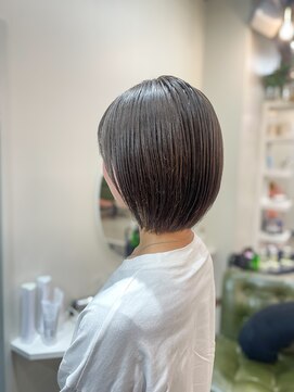 ライズ バイ レボ 柏店(RISE by REVO) コンパクトボブ/透明感アッシュ