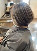 ショートボブ