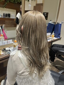 インフィニティー infinity HAIR SPACE BLOOM ハイトーンベージュ