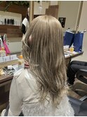 ハイトーンベージュ