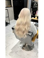 リリス(Lilith)&nbsp;ホワイトベージュ×ハイロング