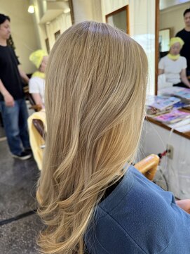 ミルクティベージュ