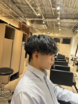 ルースト 渋谷店(ROOST) MEN’S HAIR/波巻ツイストスパイラル/フェザーパーマ/眉毛/渋谷