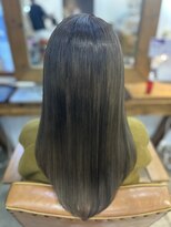 ニューラインギンザ(New-Line 銀座) 艶髪ロング オリーブカラー