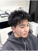 ルーズショート短髪刈り上げツーブロックリクルート緩めパーマ