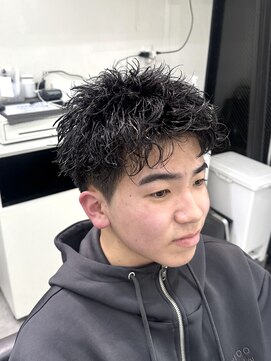 エース(ACES) ルーズショート短髪刈り上げツーブロックリクルート緩めパーマ