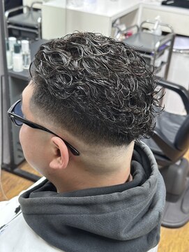 ディライト(Delight) 極道パーマ×スキンフェード