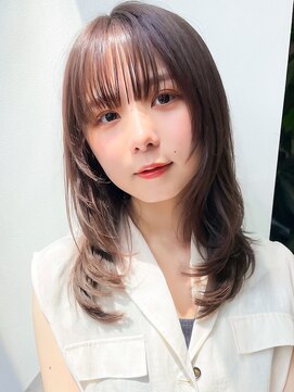 イロ バイ マグ(IRO by Mag) 小顔レイヤーカット×ブリーチなしカラー