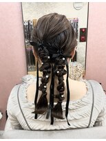ブロッサム ヘアデザイン(blossom) ツイン編み下ろし