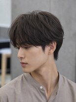 カラン エ ノエル(Calin et Noel)&nbsp;韓国マッシュセンターパートダウンパーマ毛流れショート