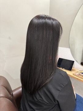 ポンパデュール(Pompadour) 髪質改善縮毛矯正/ストレート/名古屋市/天白区/植田/塩釜口/八事