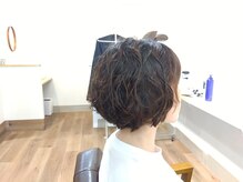 マドの雰囲気(大きめカールで動きをプラス。 )