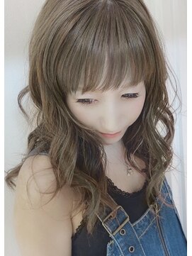 フルール(fleur) 大人可愛い巻き髪ヘアー