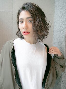 ルティア(Lutia) コテ巻き風デジタルパーマ　かきあげボブ