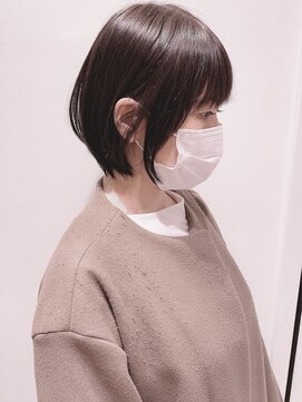 ステア ケース(stair case) 耳かけ丸みショート/前髪あり/20代30代40代髪型