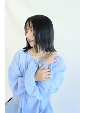 ココ 鷹匠(COCO) 艶のある、大人のきりっぱなし/白髪染め/ヘッドスパ