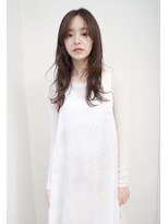 アム(amu)&nbsp;レイヤーロング×透明感ブラウンカラー×2wayバング/小顔カット