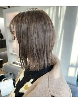 アン たまプラーザ(un) 外ハネボブ+立体グレージュカラー【髪質改善オージュアサロン】