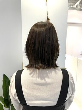 ジーナ 勝どき(Zina) 切りっぱなしボブ