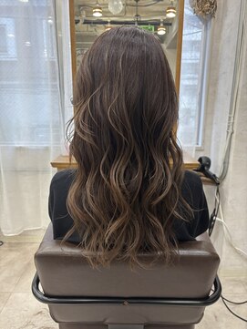 ジュノ(Jeuno) ロングレイヤー