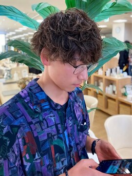 シャルムバイケンジ(Charm.by KENJE) シャドウパーマ波巻きツイスト津パイらる銀座無造作メンズパーマ